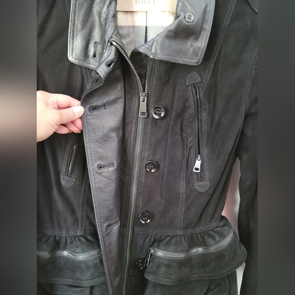 Authentic black suede Burberry jacket. Size US4. - Picture 2 of 8